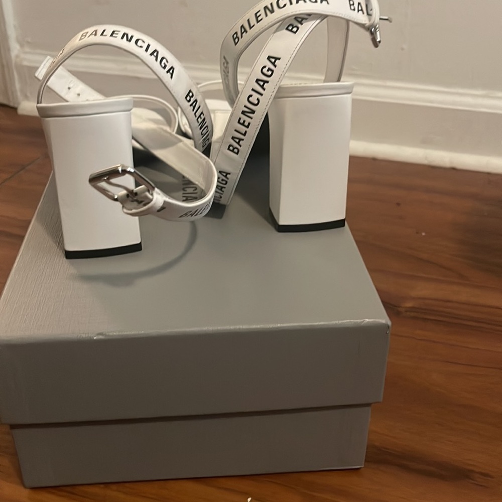 Heels - Picture 6 of 8